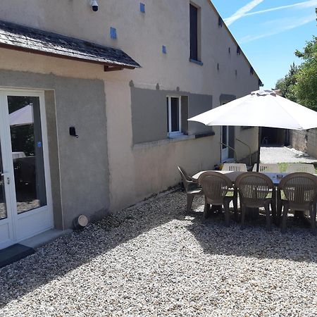 La Java Saint-Cyran-du-Jambot Exteriör bild