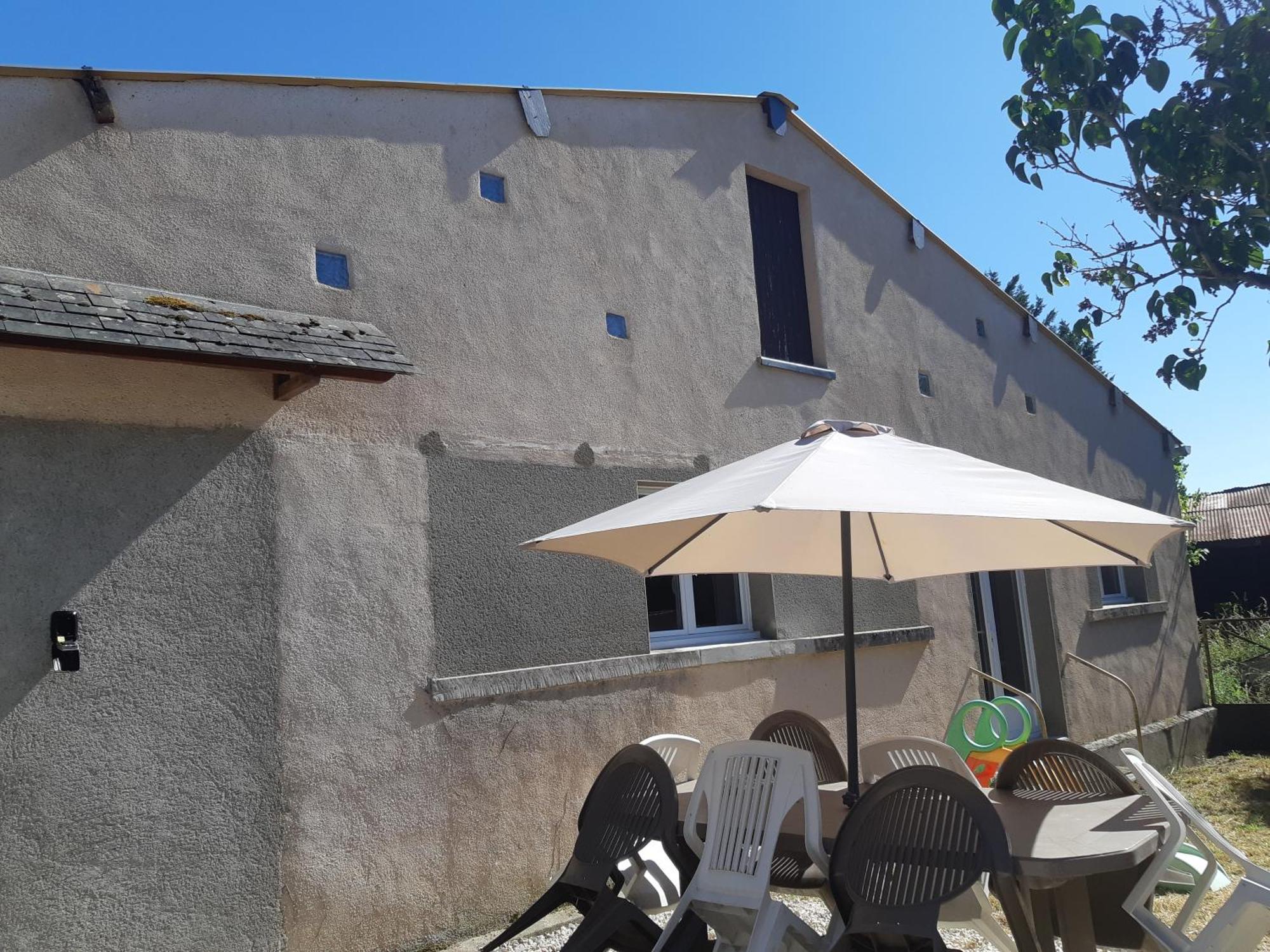 La Java Saint-Cyran-du-Jambot Exteriör bild